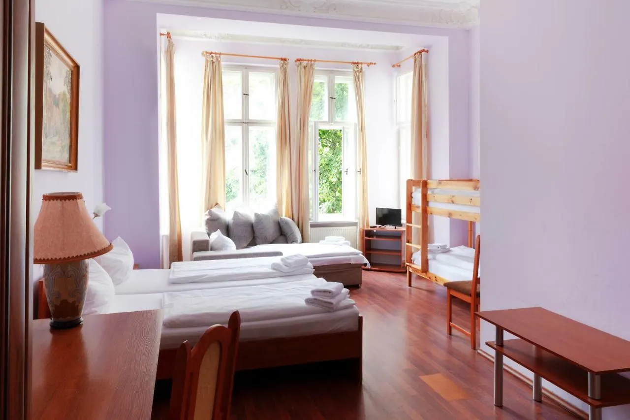 Hotel Eden Am Zoo location